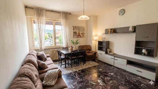 Foto Appartamento a Borgo San Lorenzo Centro di 110 m² con 6 locali