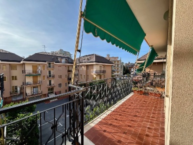 Foto Appartamento in Largo Ponte Romano, Loano Centro di 54 m² con 2 locali