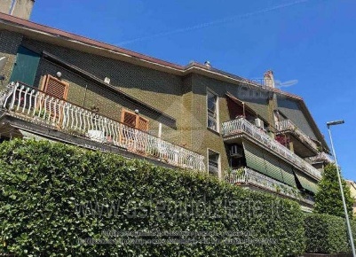 Foto Appartamento in Via Montelucci, Guidonia Montecelio Centro di 153 m²