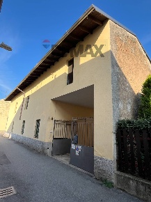 Foto Casa indipendente in Via Torino 38, Vanzaghello di 436 m² in vendita