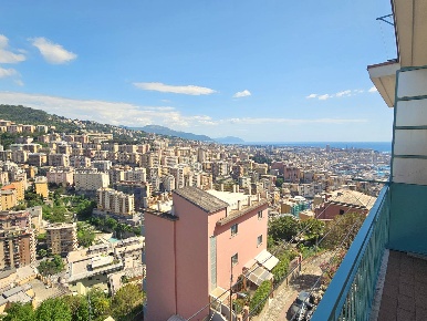Foto Appartamento in Salita Di Granarolo, Genova San Teodoro di 74 m²