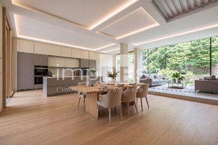 Foto Case semi ndipendenti in via Nerbon, Silea di 200 m² con 4 locali