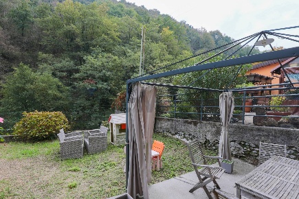 Foto Appartamento in Via Lombardo 11, Campomorone Gazzolo di 101 m²