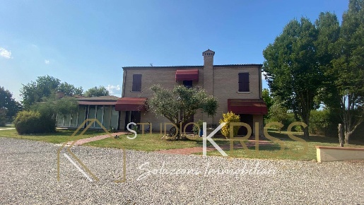 Foto Casa indipendente in Via Pontisette, Ferrara Casaglia di 300 m²
