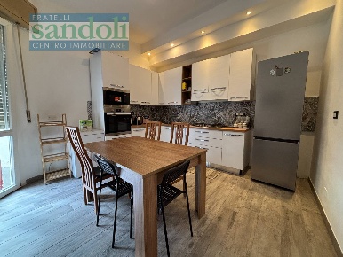 Foto Appartamento in Via Guicciardini, Vercelli Semicentro di 100 m²