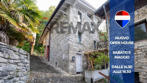 Foto Villa unifamiliare in Via Vignola 118, Carlazzo di 182 m² con 5 locali