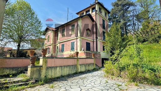 Foto Case semi ndipendenti in Via Carpaneto 35, Mignanego Giovi di 397 m²