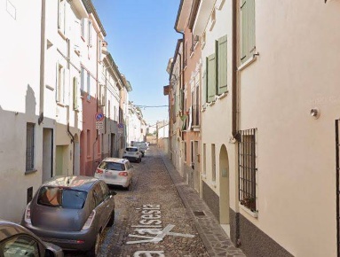 Foto Casa indipendente in VIA VALSESIA, Mantova Centro di 200 m² in vendita