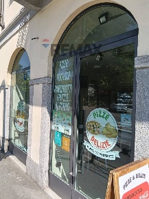 Foto Attività commerciale in VIA LUIGI SACCO 16, Varese Centro di 40 m²