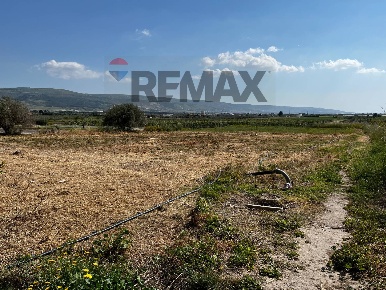 Foto Terreno agricolo in sp7 snc, Chiaramonte Gulfi di 30794 m² in vendita