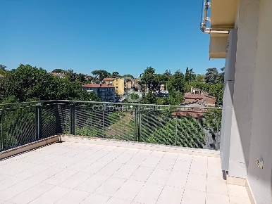 Foto Attico in Viale G. Marconi 19, Sutri Centro di 130 m² con 4 locali