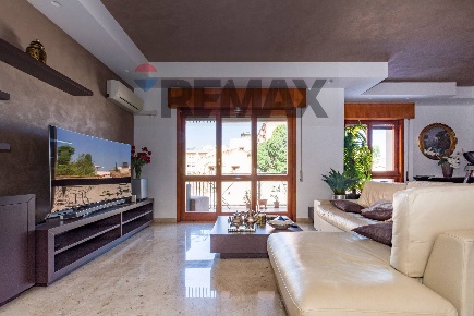 Foto Appartamento in Viale Praga 11, Palermo Resuttana di 215 m² in vendita