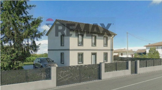 Foto Villa unifamiliare in via emilia 177, Casteggio Centro di 200 m²