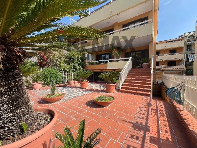 Foto Villa a schiera in Gregorio Mendel 49, Caserta Centurano di 234 m²