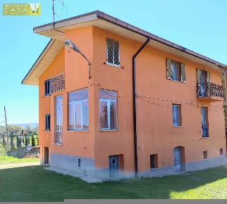 Foto Appartamento in Bivio Collevecchio, Montorio al Vomano di 90 m²