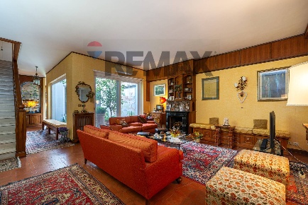 Foto Villa a schiera in Via Eupoli 82, Roma Casal Palocco di 261 m²