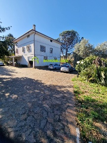 Foto Villa unifamiliare in VIA COLLE D'ORO 48, Velletri Appia Sud di 320 m²