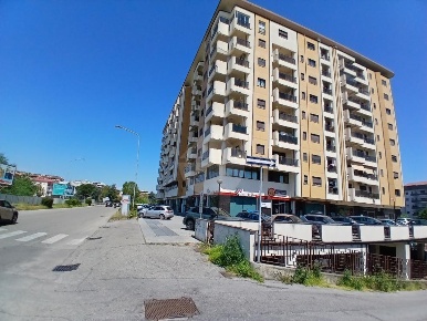Foto Appartamento in Via Panebianco, Cosenza di 114 m² con 3 locali