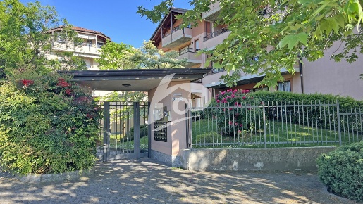 Foto Appartamento in Via Giuseppe Garibaldi 30, Cittiglio Centro di 98 m²