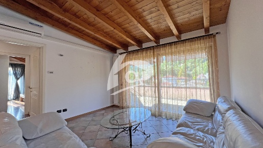Foto Appartamento in Via Giuseppe Garibaldi 30, Cittiglio Centro di 98 m²