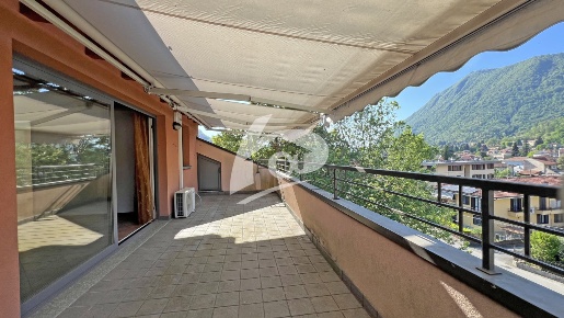 Foto Appartamento in Via Giuseppe Garibaldi 30, Cittiglio Centro di 98 m²