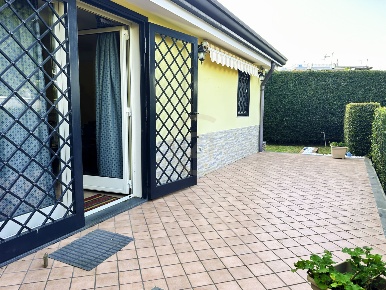 Foto Villa unifamiliare a Mascali Centro di 51 m² con 2 locali in vendita