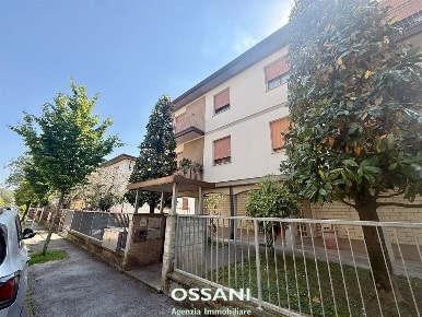 Foto Appartamento in VIA CALAMELLI, Faenza di 162 m² con 5 locali