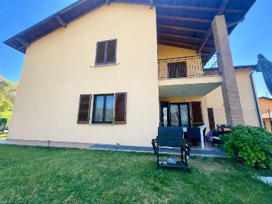 Foto Appartamento a Azzate di 85 m² con 3 locali in affitto