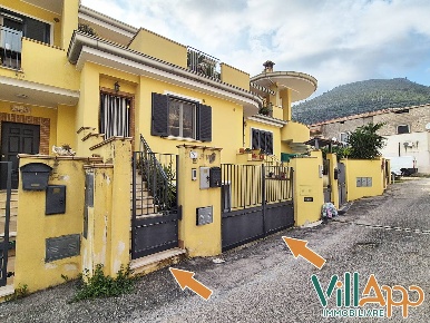 Foto Villa unifamiliare in Via del Mirto 7, Fondi Centro di 60 m²