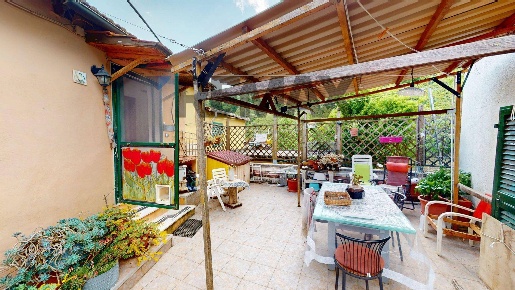 Foto Appartamento in Salita Ronco 28A, Genova Bolzaneto di 122 m²