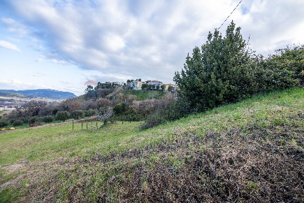 Foto Terreno residenziale a Loreto Centro di 3880 m² in vendita