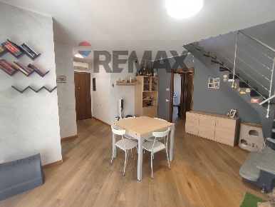Foto Attico in via Ligari 4, Turate Centro di 125 m² con 4 locali