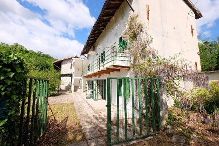 Foto Rustico a Cavasso Nuovo Centro di 162 m² con 6 locali in vendita