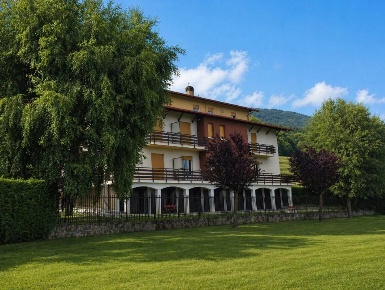 Foto Appartamento in via santa valeria, Caglio di 70 m² con 3 locali