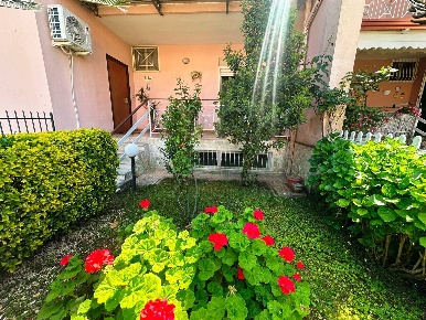 Foto Villa unifamiliare a Capua di 161 m² con 5 locali in vendita
