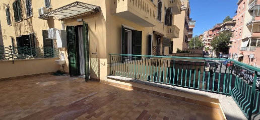 Foto Appartamento in Via Lorenzo Vidaschi, Roma Monteverde Nuovo di 60 m²