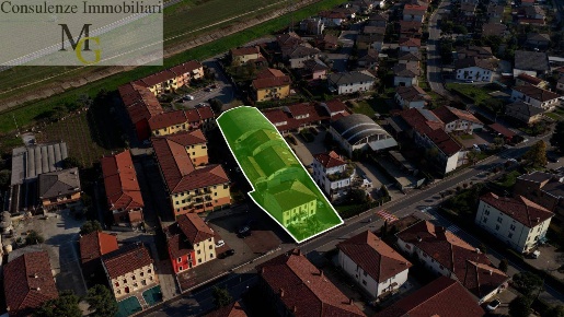 Foto Casa indipendente a Monteforte d'Alpone Centro di 360 m² con 8 locali