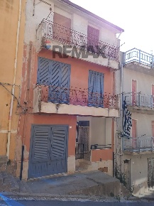 Foto Casa indipendente in Via Bonura 25, Camporeale di 191 m² con 7 locali