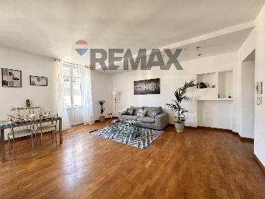 Foto Appartamento in Via Labiena 30, Laveno-Mombello Laveno di 96 m²