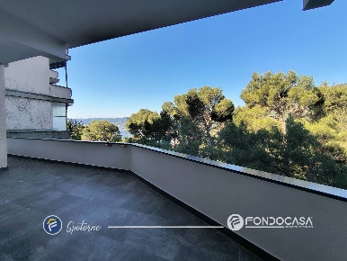 Foto Appartamento in Via Torre d'Ere, Bergeggi di 91 m² con 3 locali