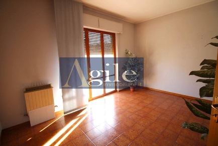 Foto Appartamento in via nazionale, Sant'Omero di 143 m² con 5 locali