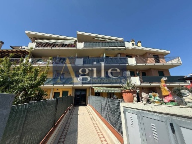Foto Appartamento in via enrico toti, San Benedetto del Tronto di 135 m²