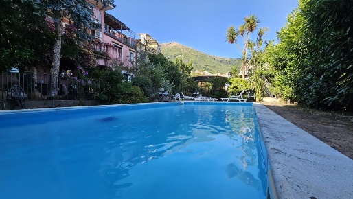 Foto Villa unifamiliare in Via Casa Russo 25, Salerno Ogliara di 380 m²
