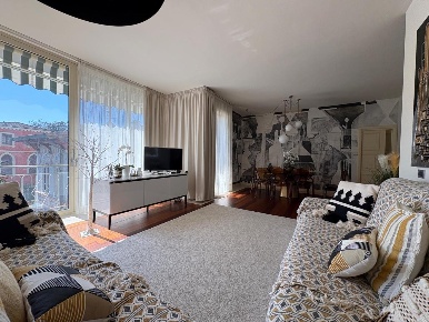 Foto Appartamento a Viareggio Lungomare di 150 m² con 5 locali in vendita