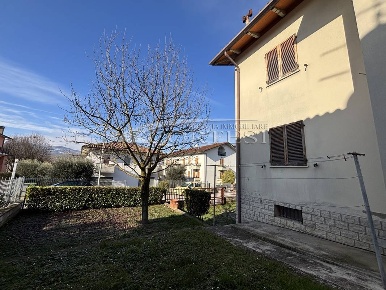 Foto Appartamento a Città di Castello di 180 m² con 10 locali in vendita