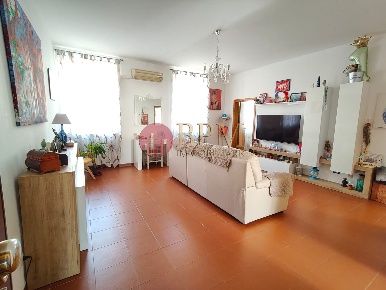 Foto Appartamento in Via Terrazzini 96, Livorno di 90 m² con 4 locali