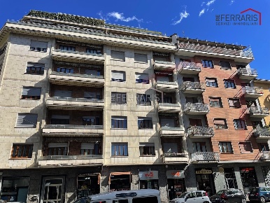 Foto Appartamento in Via Tripoli 13, Torino di 103 m² con 4 locali