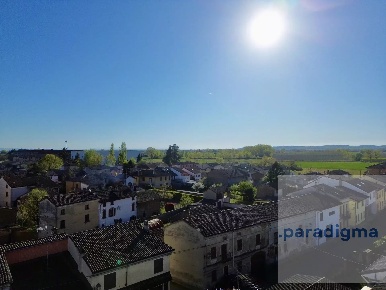Foto Casa indipendente in Via Vittorio Veneto 19, Sale con 6 locali