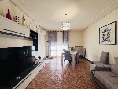 Foto Appartamento in Via Brioni 7, Padova Santissima Trinità di 114 m²