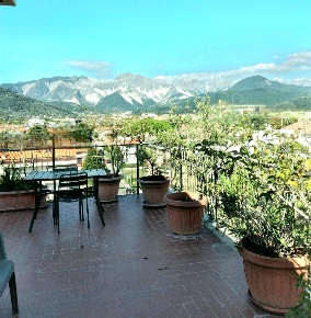 Foto Attico a Carrara Marina di Carrara di 197 m² con 7 locali in vendita